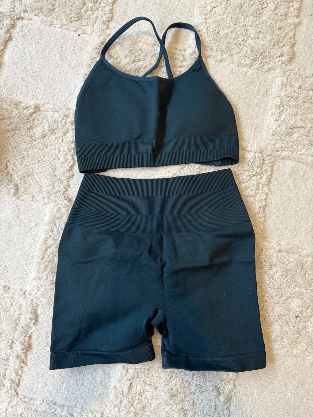 Seamless Black Active Crop Top and High-Waist Bike Shorts Set